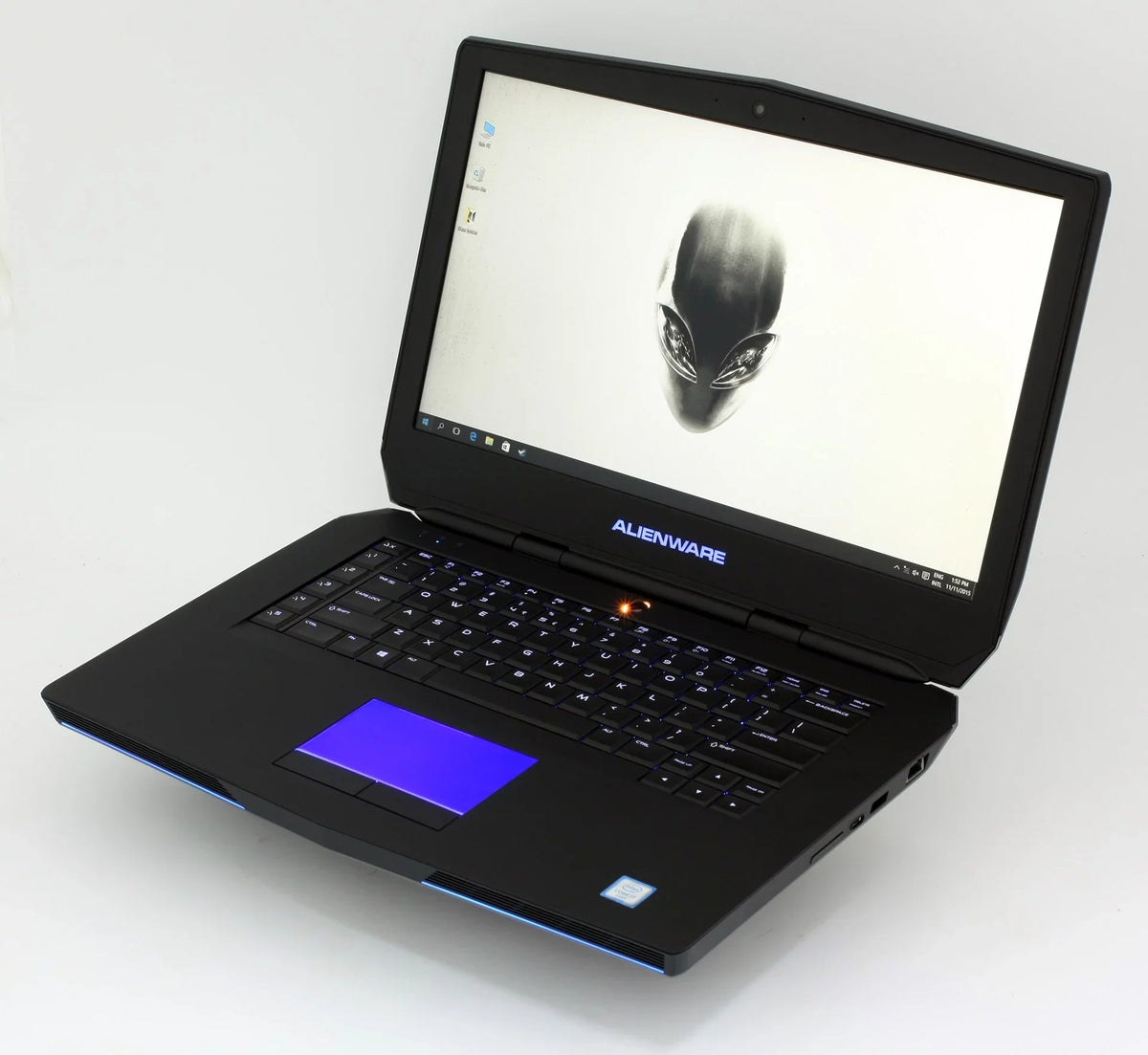 Recertified  Alienware 15 R2 15.6-Inch FHD Gaming Laptop (  Core i7-6700HQ 2.6Ghz, 16GB RAM, 500GB HD, NVIDIA GeForce GTX 970M 3GB, Windows 10 Home ) Grade A